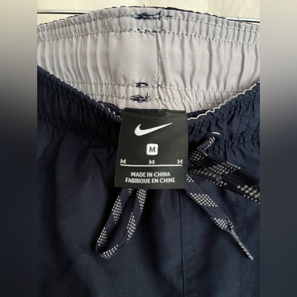 Nike mens drawstring shorts - Picture 2 of 2